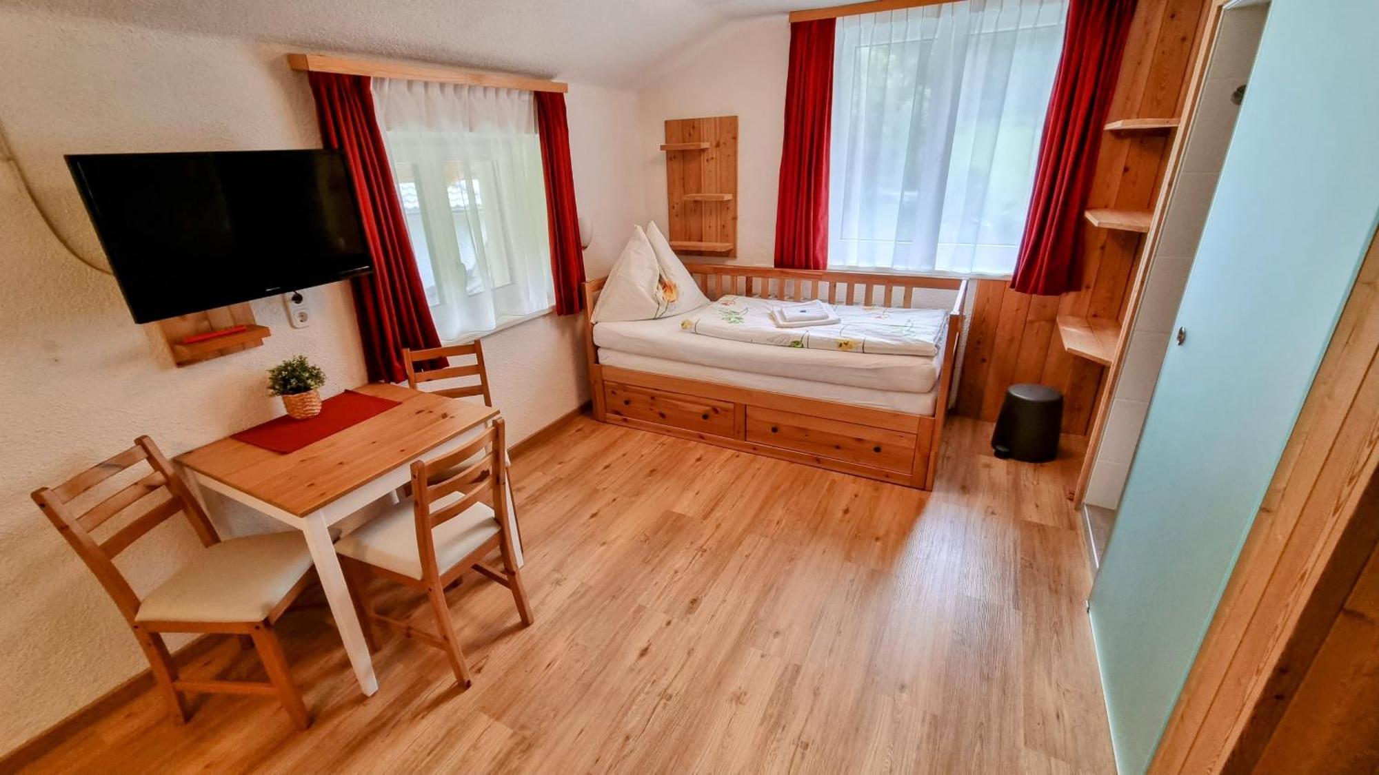 Gaestehaus Landhaus Tyrol グリース・イム・ゼルライン エクステリア 写真